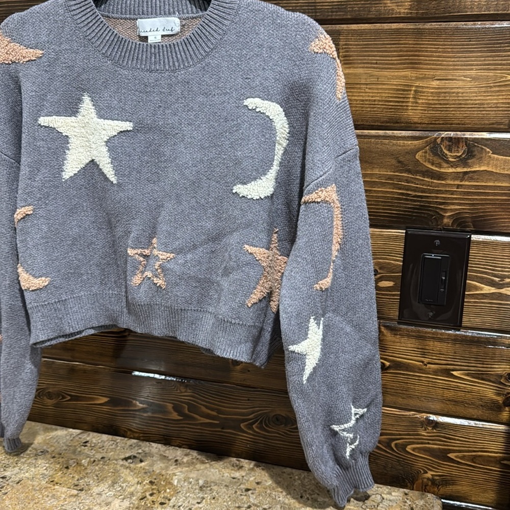 Cropped Sweater - Picture 3 of 11